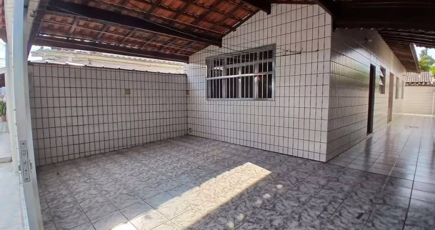 Casa com 2 dormitórios à venda, 300 m² por R$ 750.000,00 - Tude Bastos (Sítio do Campo) - Praia Grande/SP