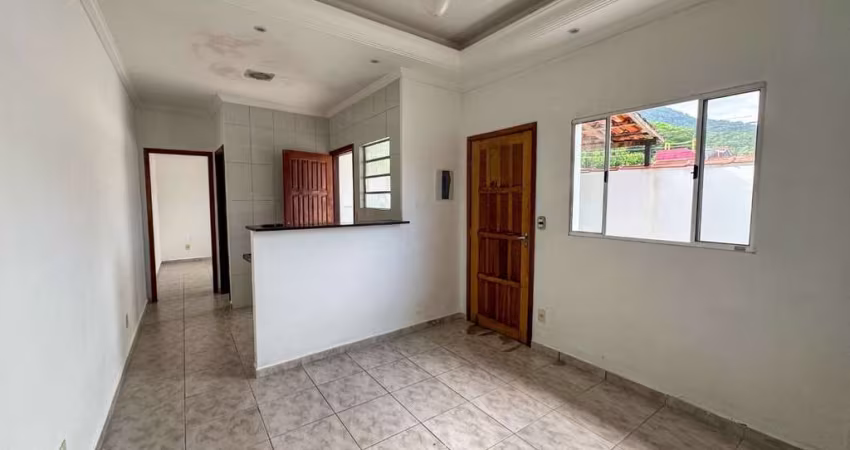 Casa no Solemar, com 2 dormitórios