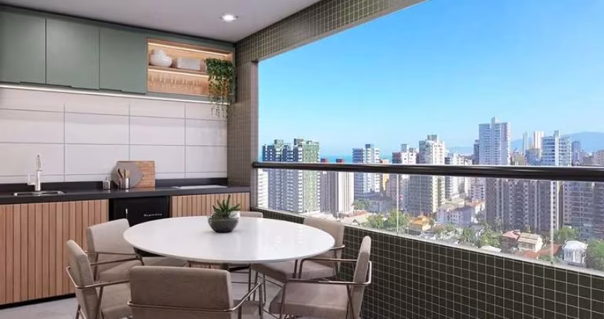 Apartamento à venda no Canto do Forte em Praia Grande - SP.