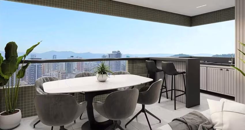 Apartamento à venda no Canto do Forte em Praia Grande - SP