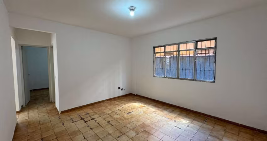 Apartamento Térreo para Locação na Vila Tupi em Praia Grande - SP.