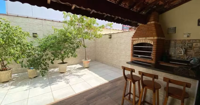 Sobrado com 3 dormitórios à venda, 154 m² por r$ 750.000,00 - tupi - praia grande/sp