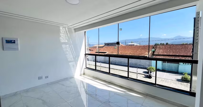 Sobrado triplex INDIVIDUAL à venda, 89 m² por R$ 450.000 - Maracanã - Praia Grande/SP