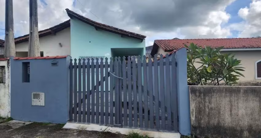 Casa com 2 dormitórios à venda, 72 m² por R$ 240.000,00 - Balneário Walquene - Itanhaém/SP