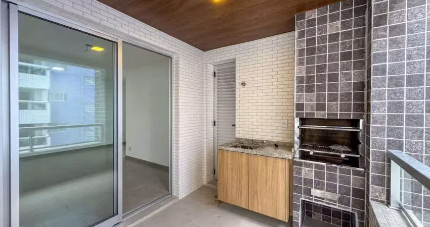 Apartamento novo com 2 dormitórios, sacada gourmet e planejados no canto do forte – praia grande