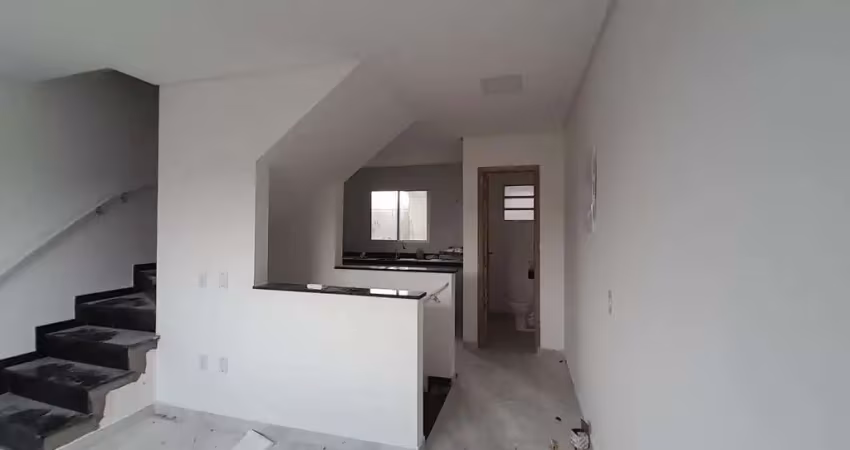 Sobrado triplex, novo, com 2 suítes à venda, 82 m² área privativa, entrada independente, 2vg, churrasqueira, por r$ 450.000 - mirim - praia grande/sp