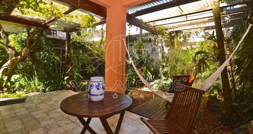 Casa à venda, 215 m² por R$ 2.750.000,00 - Alto de Pinheiros - São Paulo/SP