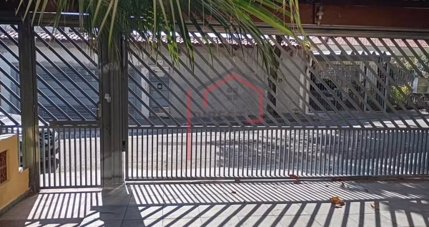 Casa em Vila Butantã de 250m² com 3 quartos (1suite) 4 vagas de garagem  -  São Paulo
