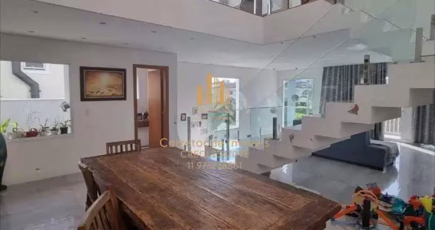 Casa em condomínio com 3 quartos(2 suítes) à venda, 257 m²