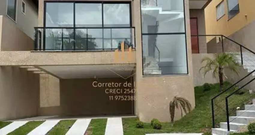 Casa em condomínio com 3 quartos(3 suítes)  à venda, 227 m²