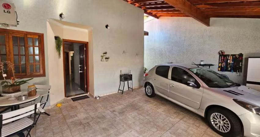 Casa com 3 dormitórios à venda, 114 m² por R$ 555.000,00 - Jardim Valença - Indaiatuba/SP