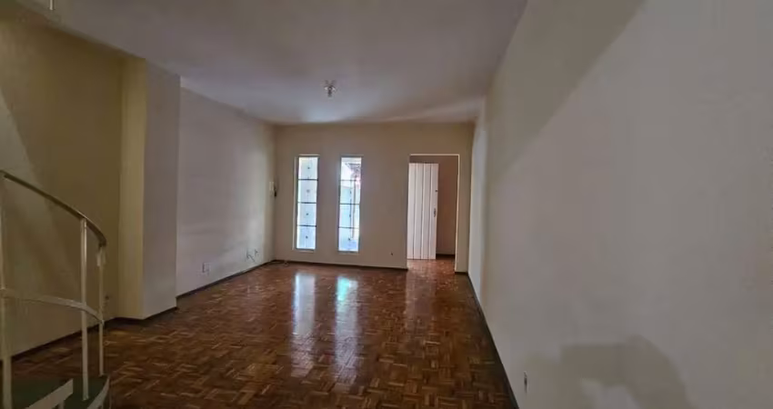 Casa com 3 dormitórios para alugar, 166 m² por R$ 4.507/mês - Centro - Indaiatuba/SP
