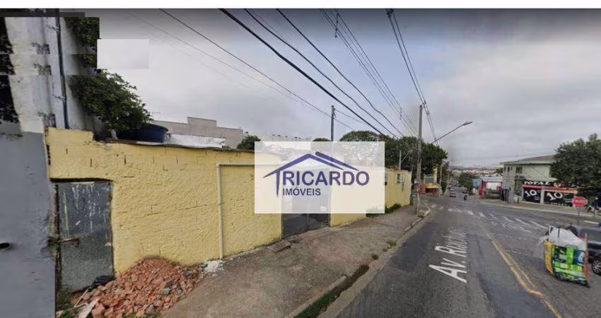 Oportunidade - Terreno de 600 m² com shopping de lojas no Jardim São João
