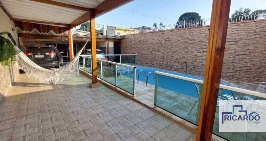 Linda casa com otima piscina !