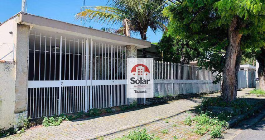 Casa com 3 dormitórios à venda, 260 m² por R$ 880.000,00 - Jardim Maria Augusta - Taubaté/SP