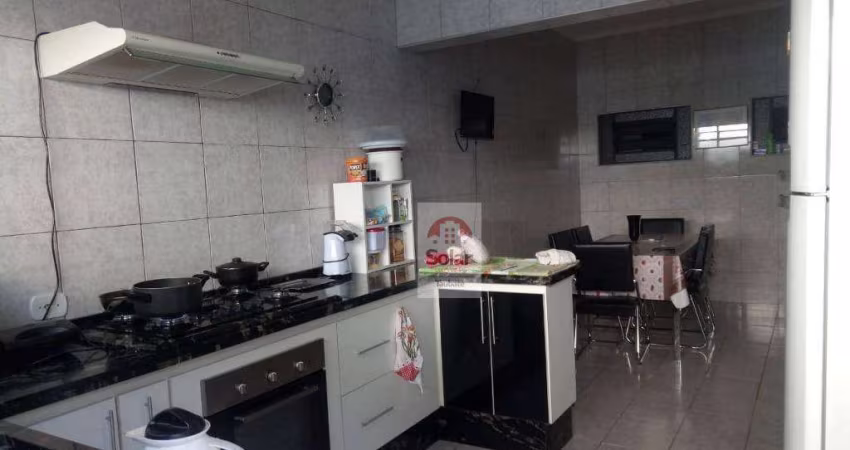 Casa com 3 dormitórios à venda, 200 m² por R$ 600.000,00 - Jardim Ana Emilia - Taubaté/SP