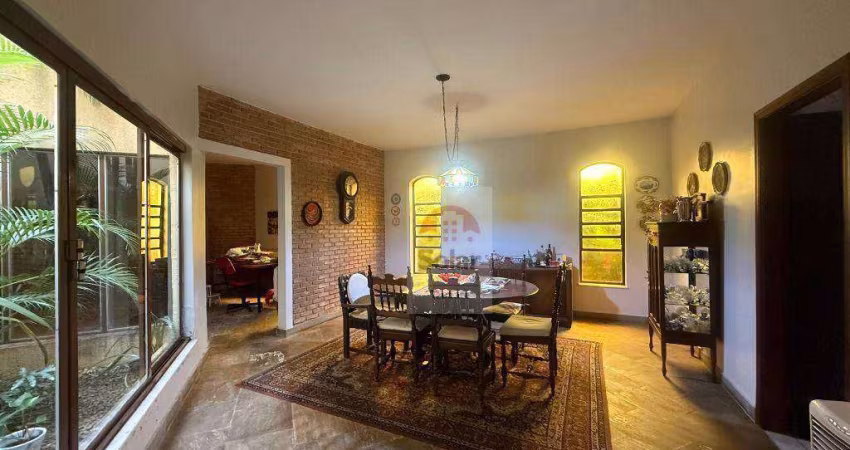 Casa com 3 dormitórios à venda, 407 m² por R$ 2.200.000,00 - Condomínio Vale do Sol - Tremembé/SP