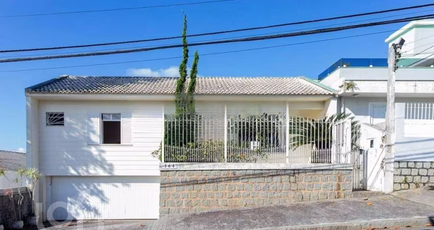 Casa com 4 quartos à venda na Rua Ivo Reis Montenegro, 46, Coqueiros, Florianópolis