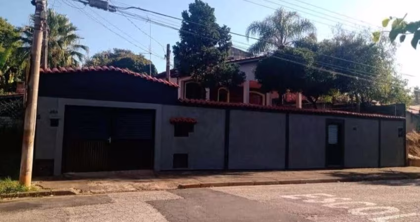 Ampla e moderna casa no bairro Vila Carvalho, em Sorocaba-SP