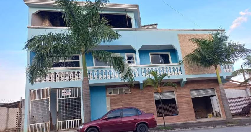 Sobrado à venda no bairro Jardim Santa Catarina em Sorocaba/SP