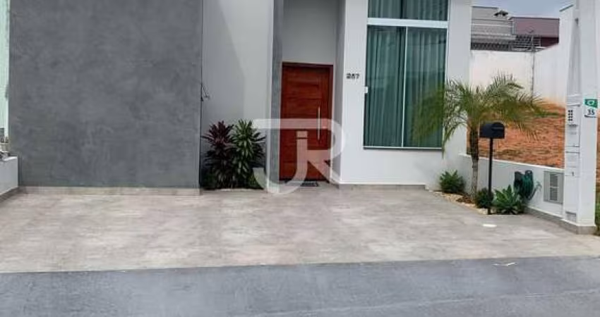 Linda casa no Horto Florestal lll
