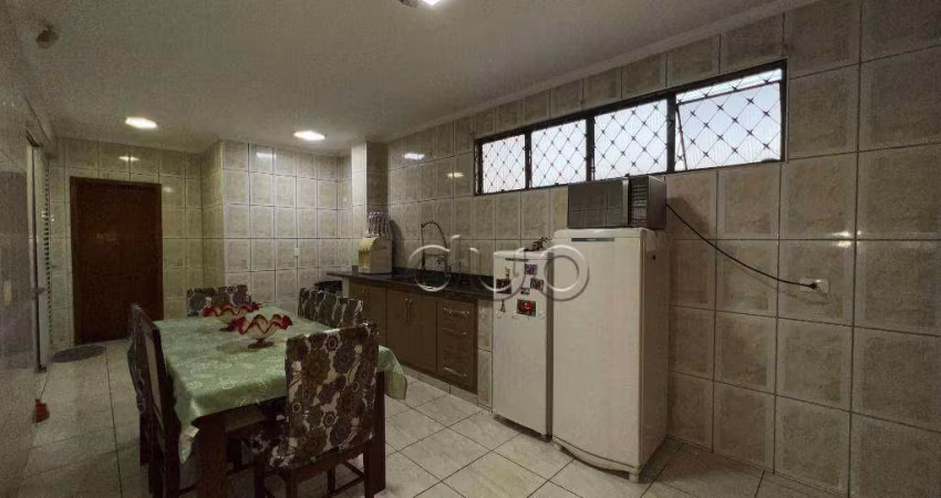 Casa à venda em Piracicaba no Jardim Monumento com 3 quartos, 291 m² por R$ 599.000,00