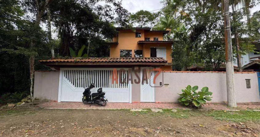 Casa com 3 quartos - Camburi - São Sebastião/SP