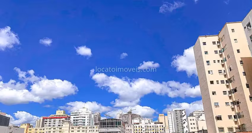Apartamento com quatro quartos (sendo 1 suíte) e elevador no centro - juiz de fora / mg