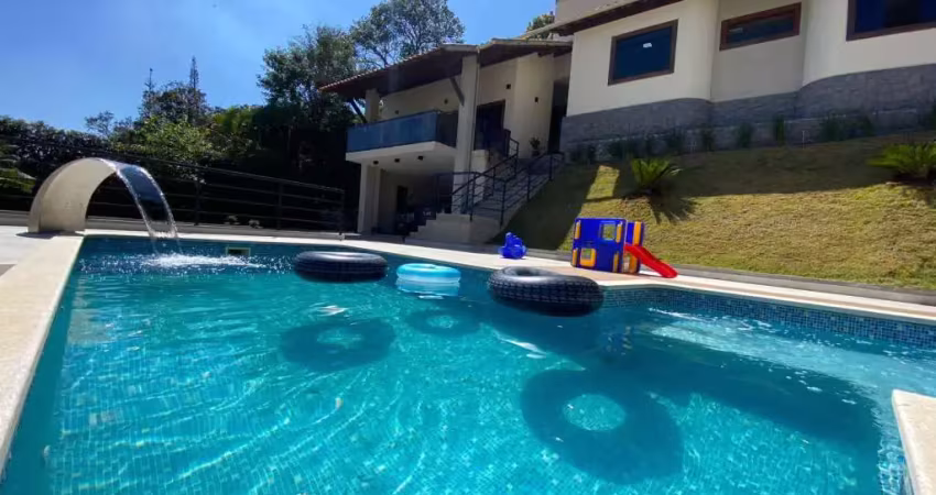 Casa 4 quartos com campo de futebol, piscina, área gourmet - aeroporto.