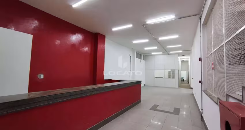Andar corporativo para locação com 600 m² no centro.