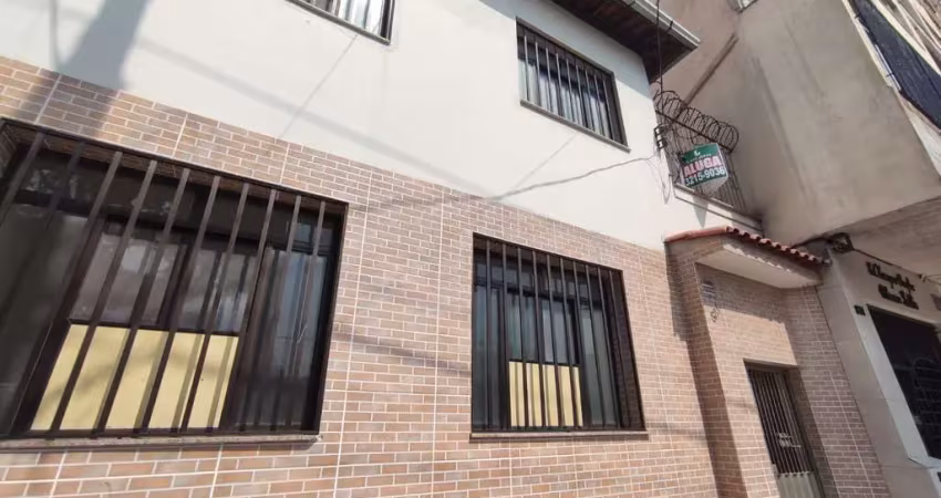 Casa do tipo sobrado no centro - comercial r$ 2.100,00