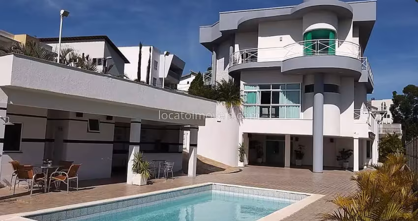 Casa duplex com 5 suítes - piscina aquecida - área gourmet - condomínio bosque imperial