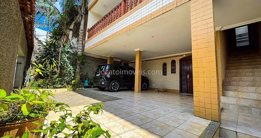 Casa comercial residencial com 7 quartos , 480 m2 de área construida - teixeiras