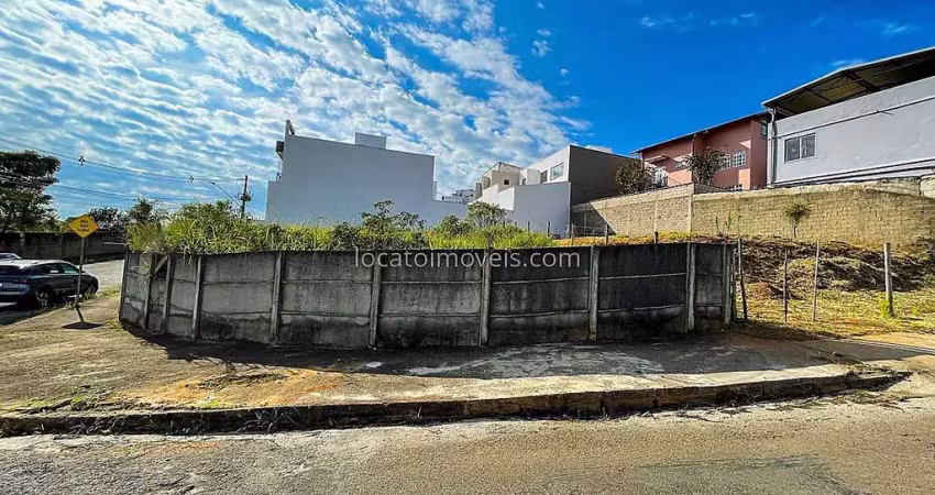Terreno à venda na Rua Francisco Baptista de Oliveira, Aeroporto, Juiz de Fora