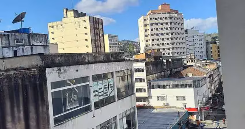 Apartamento de 3/4 muito bem localizado em pleno calçadão da rua são joão - centro