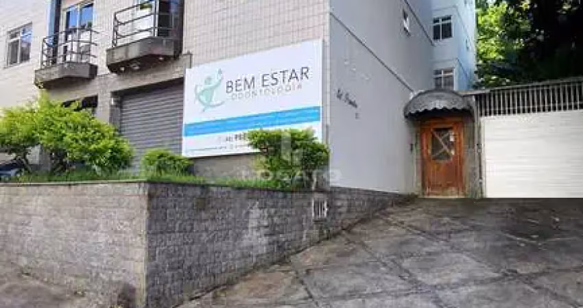 Apartamento de dois quartos com suíte, varanda e  uma vaga no bairro são mateus