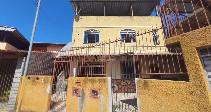 Casa dois quartos sala , cozinha e terraço no bairro  progresso