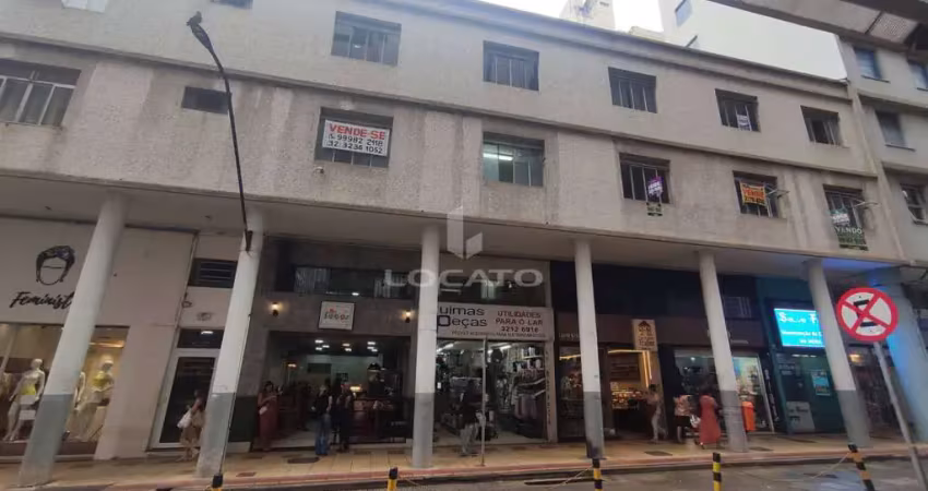 Sala comercial para alugar na Rua Mister Moore, 157, Centro, Juiz de Fora