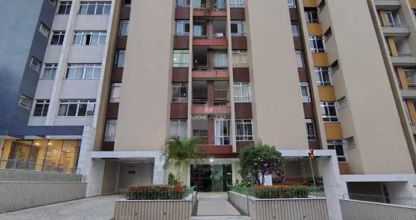 Apartamento com 3 quartos para alugar na Rua Doutor Constantino Paleta, Centro, Juiz de Fora