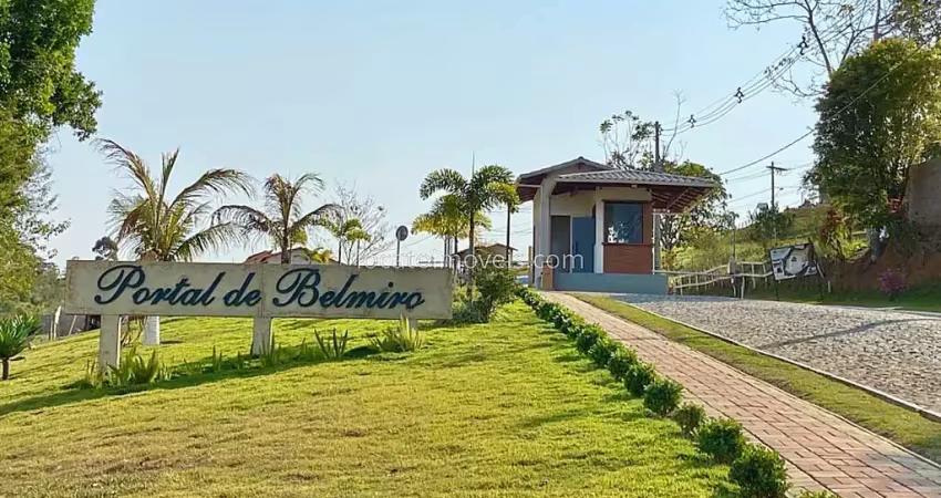 Terreno em condomínio fechado à venda no Portal Belmiro Braga, Belmiro Braga 
