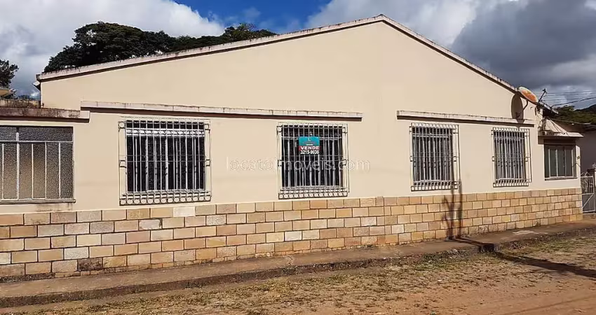 Casa com 3 quartos à venda na Rua João Luiz de Barros, 12, Vila Ideal, Juiz de Fora