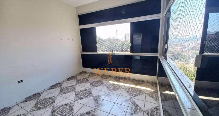 Vende-se lindo obrado com 03 belas casas com entrada individuais  no Jardim Reginalice, Barueri/SP.