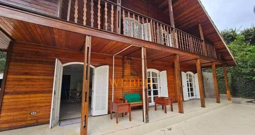 Casa com 3 dormitórios à venda, 310 m² por R$ 1.295.000,00 - Chácaras Bosque do Embu - Embu das Artes/SP