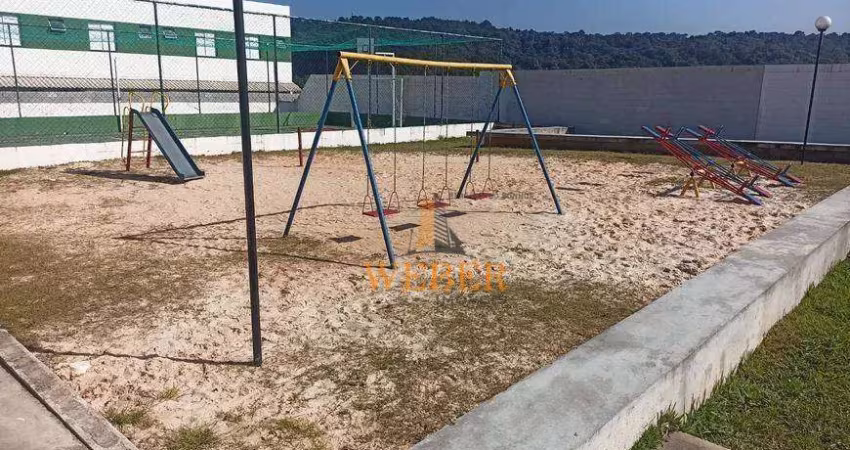 cASA EM CONDOMINIO FECHADO COM LAZER COMPLETO