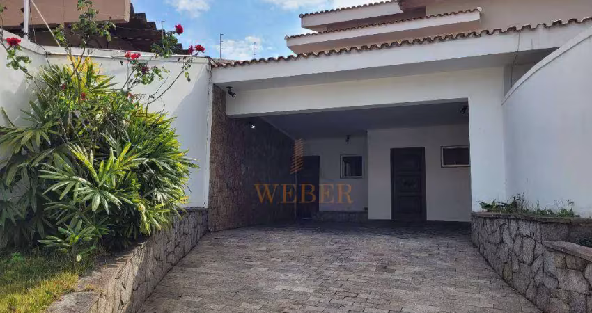 Sobrado espaçoso com área verde e localização privilegiada!