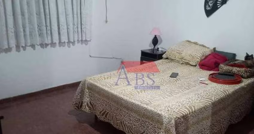 Apartamento térreo a venda em Santos