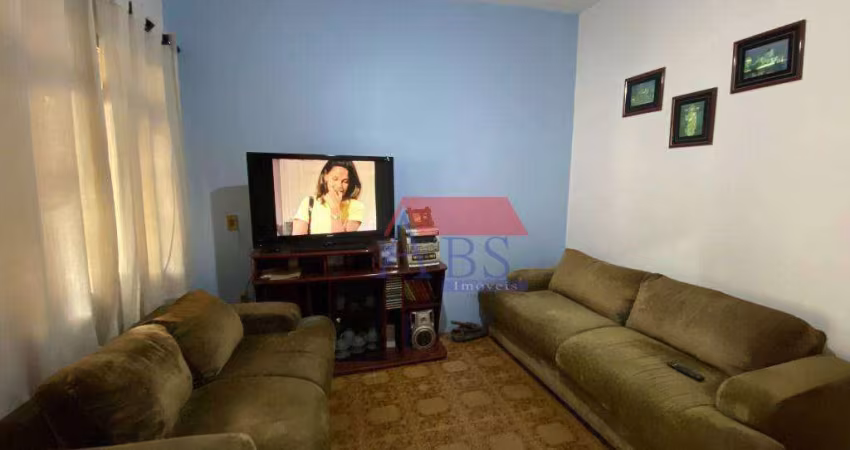 Casa com 2 dormitórios. Aceita FGTS e financiamento.