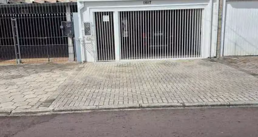Casa com 3 quartos à venda na Rua Maceió, Cajuru, Curitiba