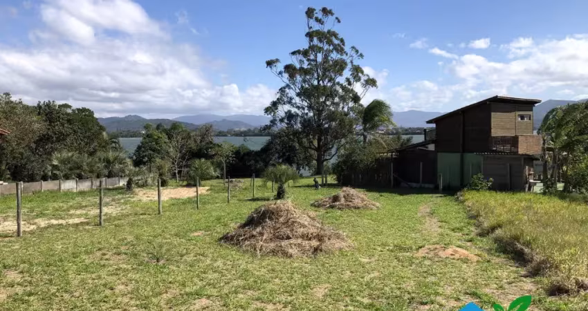 Terreno para venda, beira de lagoa, ponta da piteira ibiraquera.
