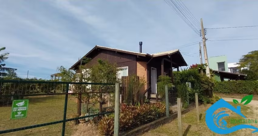 Casa venda dois dormitórios praia do Rosa.